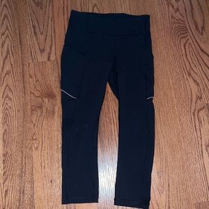 Black brand new lululemon align high-rise crop 19”